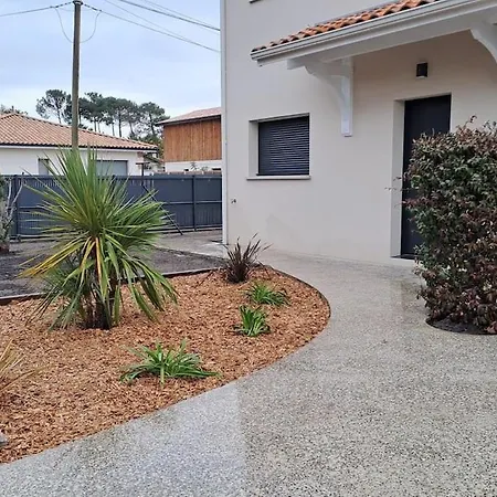 L'evasion, Neuve, 4 Chambres, 8pers, Piscine Chauffee Villa *